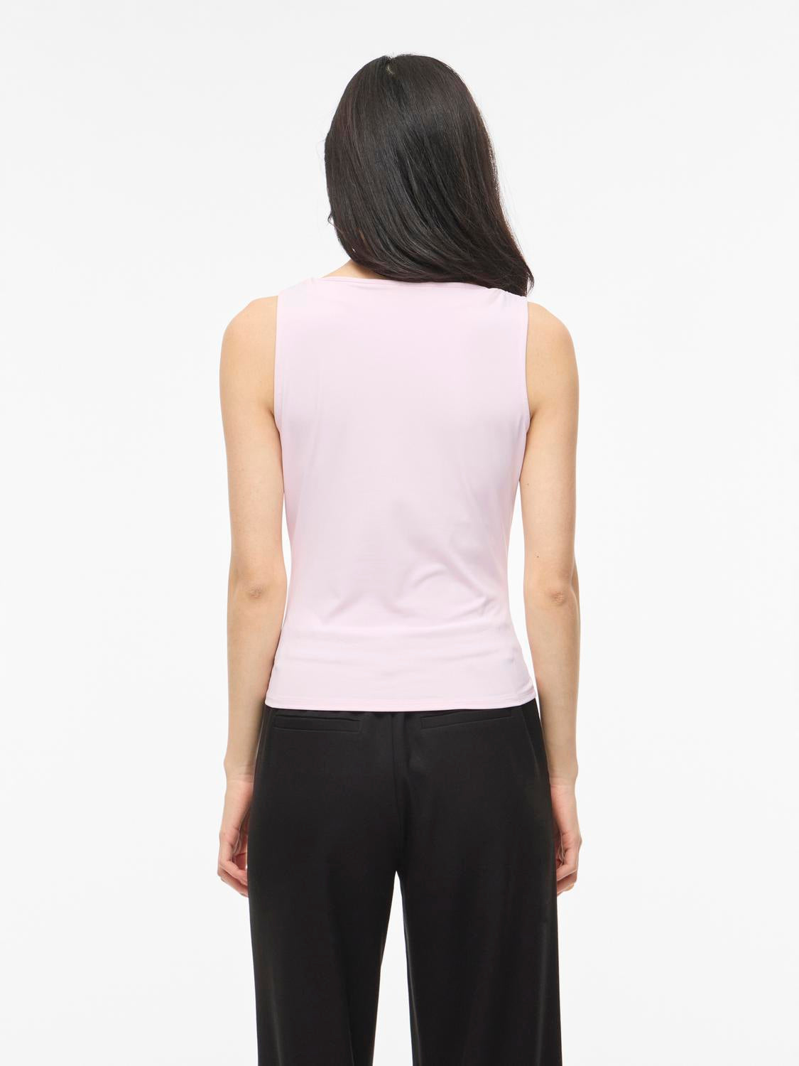 model_shot-back